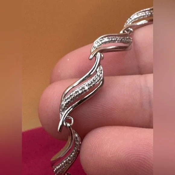 Real natural diamond on sterling silver 7.5” Kay jeweler bracelet - Picture 4 of 17